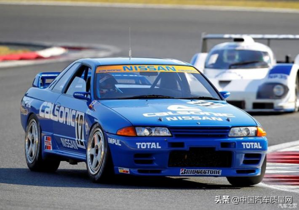 實為“戰神”skyline BNR32 GTR——頭文字D車型詳解第2期