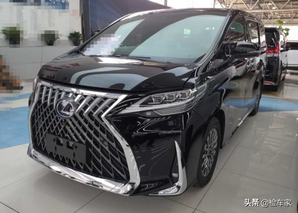 雷克薩斯LM新車加價80萬？二手還賣195萬，我見過的最貴麵包車