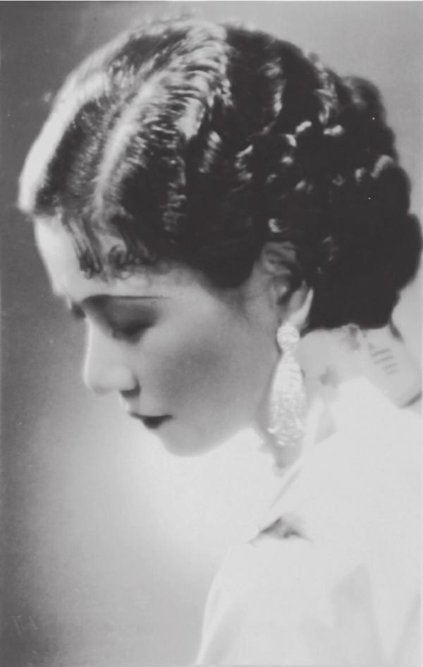 阮玲玉的葬禮：5名少女追隨而去，20名大腕抬棺，30萬人為她送行