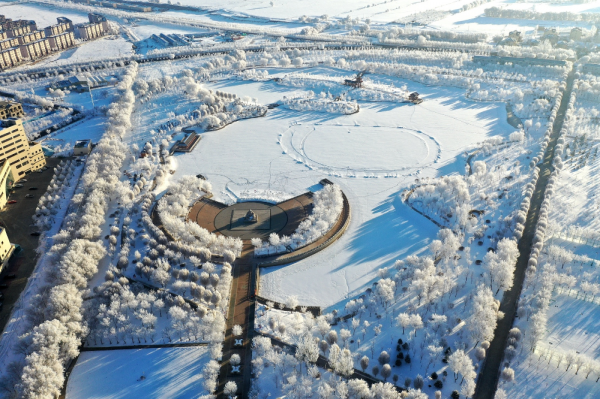 「圖說新疆」新疆木壘:玉樹瓊花 冬景如畫 「圖說新疆」新疆木壘:玉樹瓊花 冬景如畫