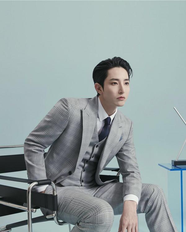 李洙赫走個路都能像走秀，也是因為臉太&OpenCurlyDoubleQuote;能打&rdquo;了吧？