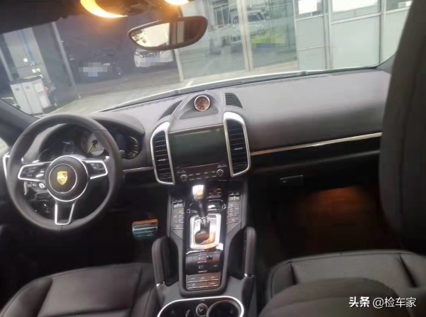 有錢任性!為綠牌花68萬買輛保時捷卡宴混動,網友:這是個祖宗 有錢任性!為綠牌花68萬買輛保時捷卡宴混動,網友:這是個祖宗