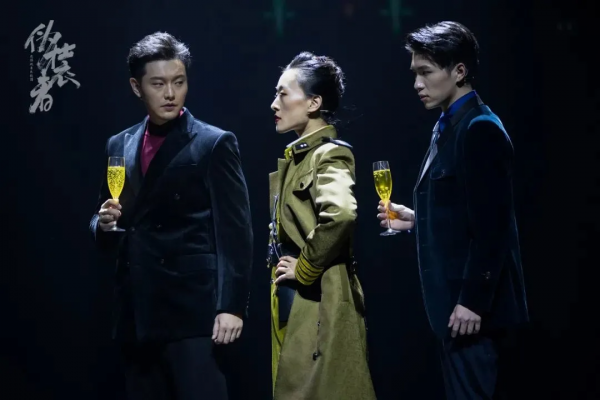 《偽裝者》之《願得此身長報國》靳東、劉敏濤等原版主演齊聚現場 《偽裝者》之《願得此身長報國》靳東、劉敏濤等原版主演齊聚現場