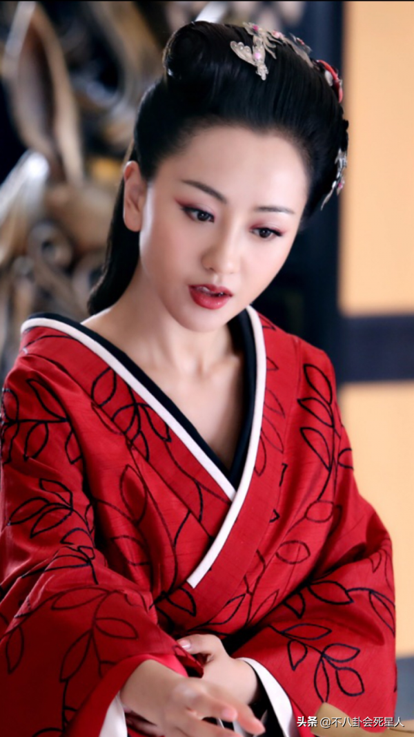 劇裡總演“壞女人”,生活中卻低調善良,這7位女星個個美貌驚豔 劇裡總演“壞女人”,生活中卻低調善良,這7位女星個個美貌驚豔