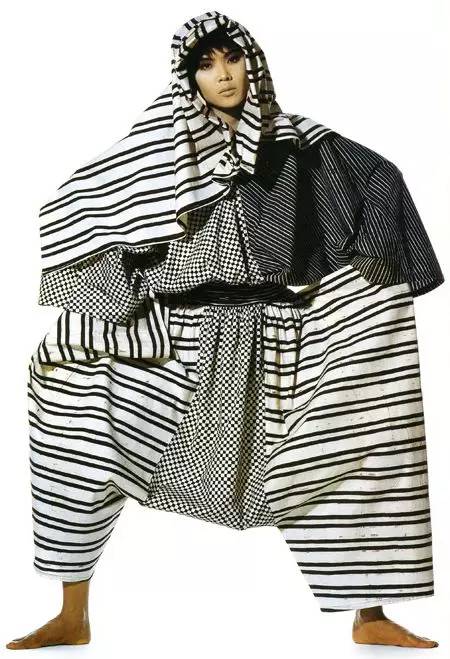 三宅一生｜他鐘愛褶皺，輪廓，解構，將時尚變成藝術