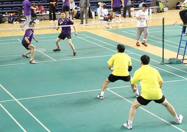 你知道嗎？為什麼羽毛球雙打如此受業餘球手歡迎？
