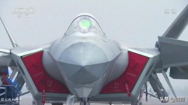 F22、殲16等先進戰機衍射屏顯都是綠色，為啥殲20的是紅色？