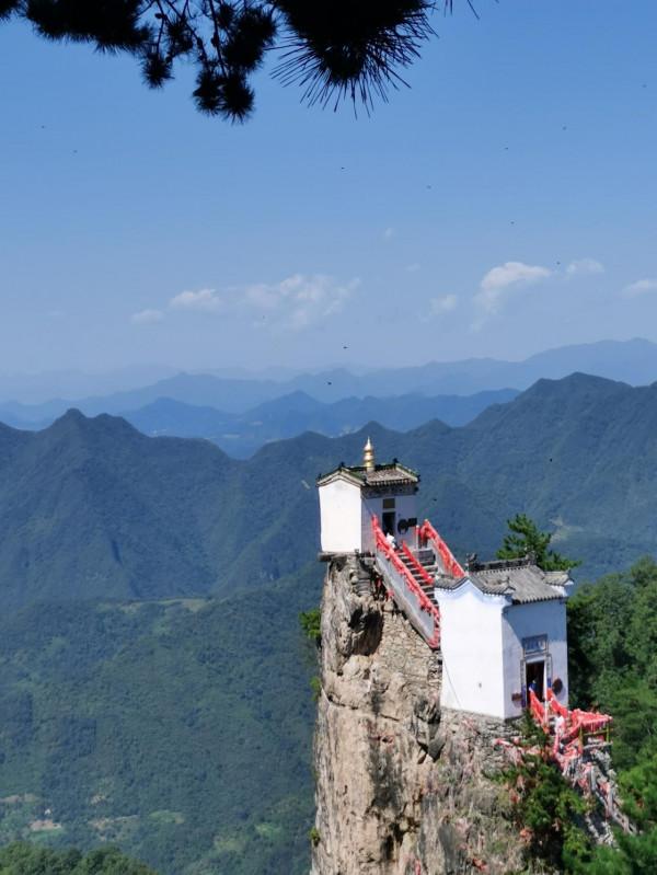 排名第一的最險寺廟，被任道長命名的秦嶺第一仙境，知道在哪裡嗎