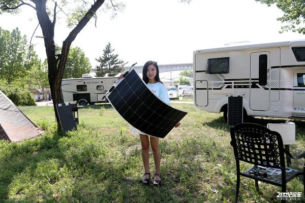 每一輛房車都用它！改變未來房車用電理念，小藍光伏太陽能板