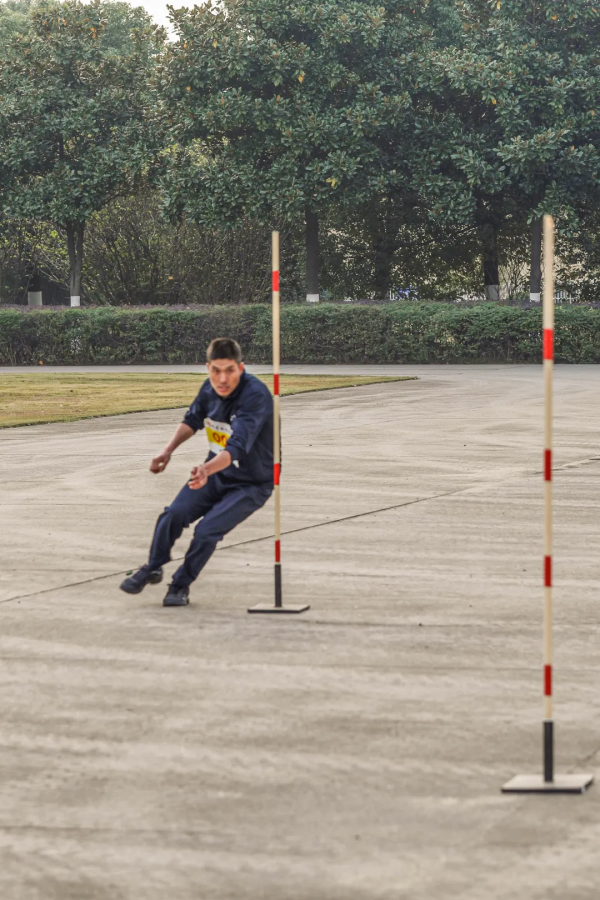 首批軍士延期，正式啟動