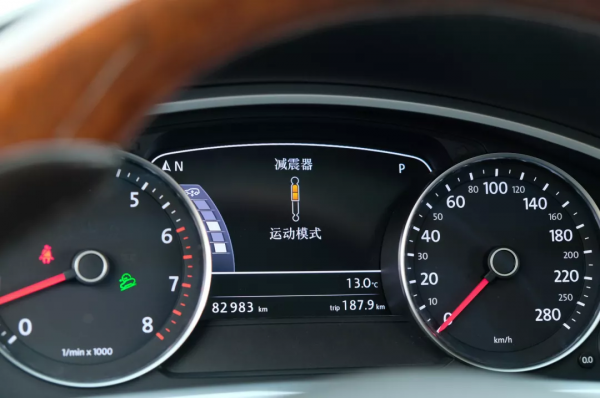 「阿站長開車」二手大眾途銳：低調但有腔調