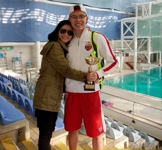 “梁朝偉初戀”曾華倩:深陷婆媳矛盾,最終被豪門掃地出門? “梁朝偉初戀”曾華倩:深陷婆媳矛盾,最終被豪門掃地出門?