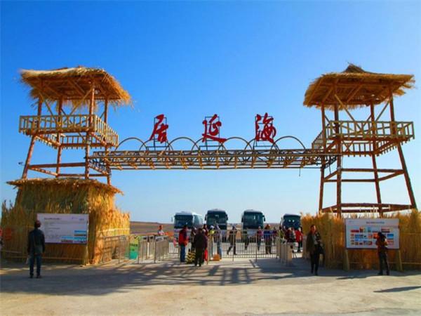 “大漠孤煙直,長河落日圓”,去看看王維筆下沙漠中的那個居延海 “大漠孤煙直,長河落日圓”,去看看王維筆下沙漠中的那個居延海