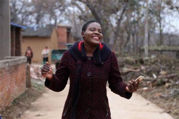 14年23歲非洲女孩嫁河南41歲農民，婚後種20畝花椒致富，幸福至今