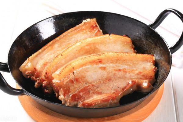 快過年了，提前備下5樣大菜，包餃子燉菜都很香，營養健康又美味