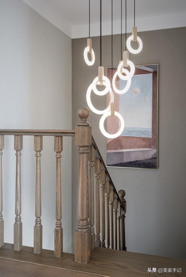 她家很樸素,造型和裝飾也很少,可一進門就把我迷住!太有品味了 她家很樸素,造型和裝飾也很少,可一進門就把我迷住!太有品味了