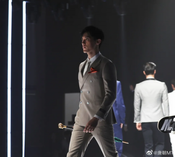 cos王者榮耀達摩的小哥火了！一身肌肉媲美漫畫人物，網友：真帥