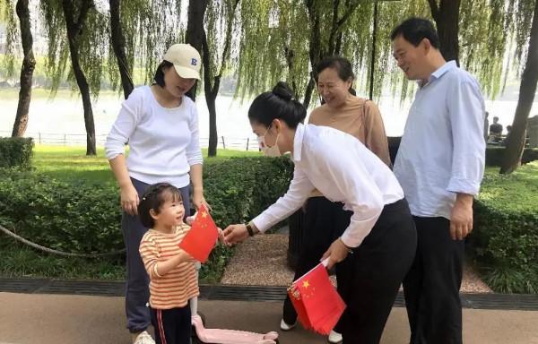 跟著《國慶小長假曲江打卡指南》，嗨玩七天不重樣！