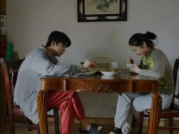 相依為命的弟弟竟是親兒子？她可真敢演