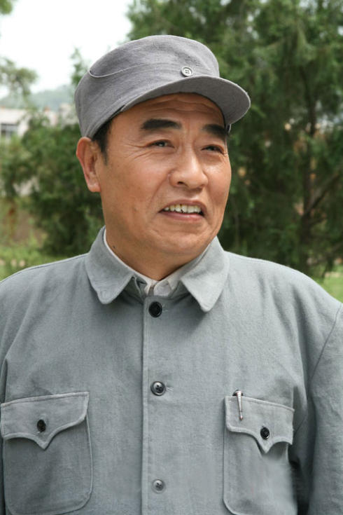 84年王伍福二次扮演朱德，康克清看後激動落淚：真太像了，太像了