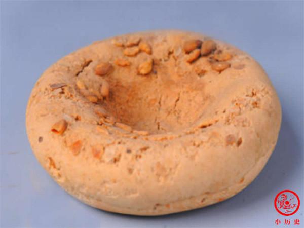 唐代月餅實物,歷經千餘年儲存完好,仍然勾人食慾 唐代月餅實物,歷經千餘年儲存完好,仍然勾人食慾