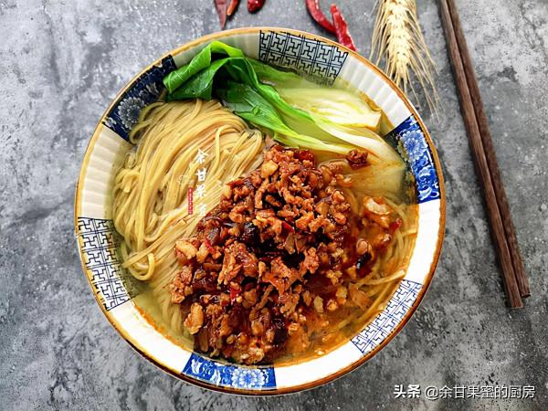 肉臊子湯麵備受歡迎，家常做法簡單味美，管飽又暖胃，太讚了