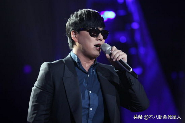 “身殘志堅”的6位殘疾藝人,個個才華橫溢,有的不到1歲就失明 “身殘志堅”的6位殘疾藝人,個個才華橫溢,有的不到1歲就失明