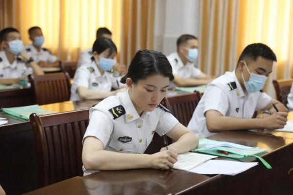 今天,祝兵記者們節日快樂! 今天,祝兵記者們節日快樂!