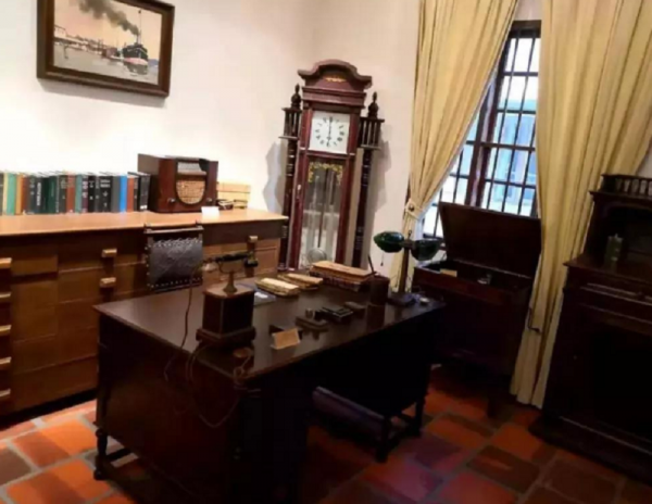 1931年內,周總理在汕頭一豪華旅社休息,因看到牆上的一張合影,立即決定轉移 1931年內,周總理在汕頭一豪華旅社休息,因看到牆上的一張合影,立即決定轉移