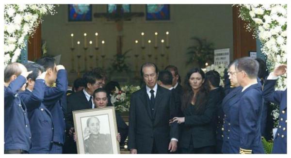 賭王四姨太14歲父親去世，讀書不多野心大，29歲嫁68歲賭王賭對了