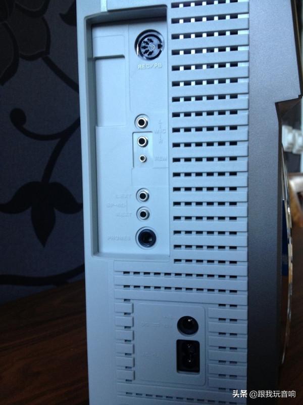 日本皇冠Crown公司在80年代推出了CSC-945L 高保真立體聲音響