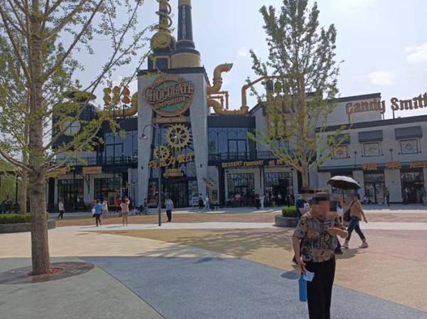 誰借環球影城開業的“東風”賺翻了？記者實地調查周邊商業