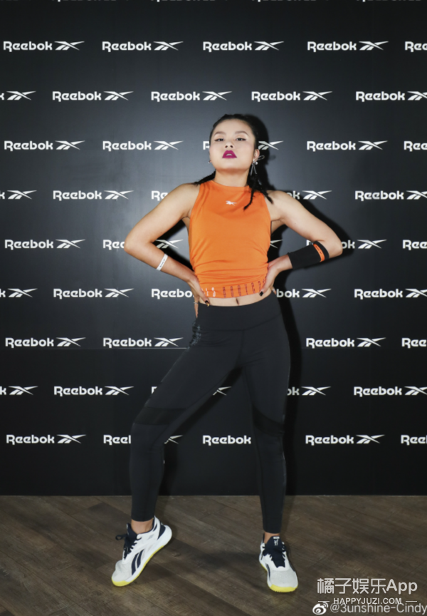 這就是歐美妝魔法嗎?從平平無奇到slay全場,王菊華莎就是鐵證 這就是歐美妝魔法嗎?從平平無奇到slay全場,王菊華莎就是鐵證