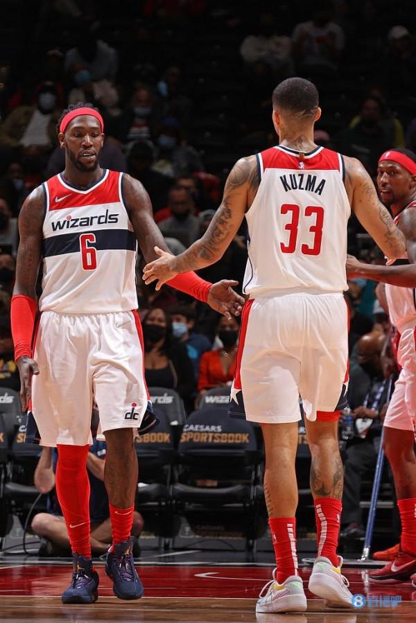 湖人舊將!波普&;庫茲馬&;哈雷爾合砍67分29籃板 湖人舊將!波普&;庫茲馬&;哈雷爾合砍67分29籃板