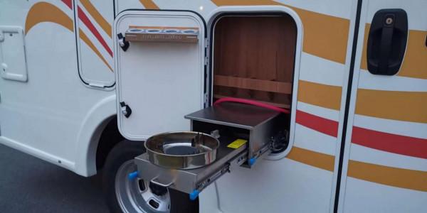 白鯨系列最受歡迎的佈局方式,究竟好在哪?賽德白鯨縱床版房車 白鯨系列最受歡迎的佈局方式,究竟好在哪?賽德白鯨縱床版房車