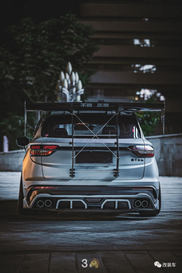 全車CDM姿態改裝的吉利繽越,從上班玩到自己開店才算畢業 全車CDM姿態改裝的吉利繽越,從上班玩到自己開店才算畢業