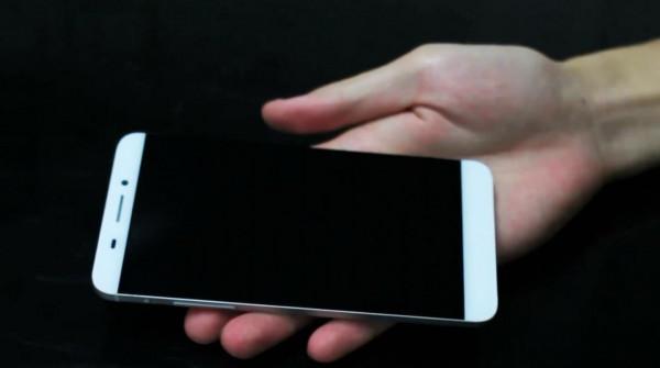 無邊框手機開拓者，體驗這款6年前的樂視一代，最初的全面屏產品