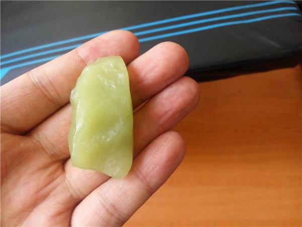 從羊脂白玉到五彩斑斕！原來有色玉種也能成為藏家的心頭好