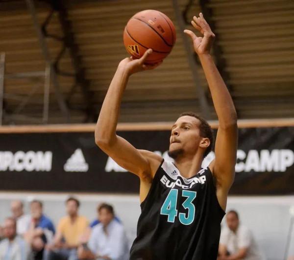 下一個NBA巨星?掘金隊簽下科爾納利 下一個NBA巨星?掘金隊簽下科爾納利