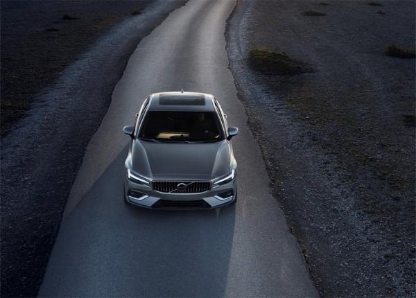 還愁缺芯沒優惠？豪華B級車最高優惠9.75萬元！網友：還是買不起~