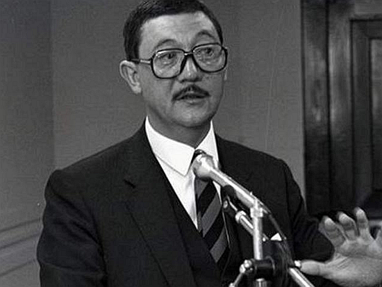 96年國民黨拒絕“兩蔣”移靈大陸，蔣孝勇坦言：父親晚年看錯了人