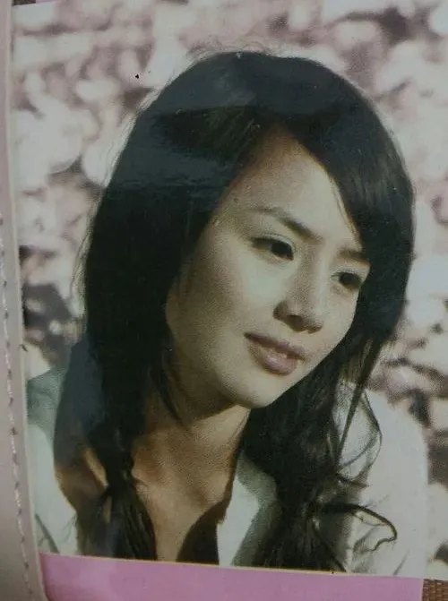 鞠婧禕9年前舊照被扒!以前的“書模”也太好看了吧 鞠婧禕9年前舊照被扒!以前的“書模”也太好看了吧