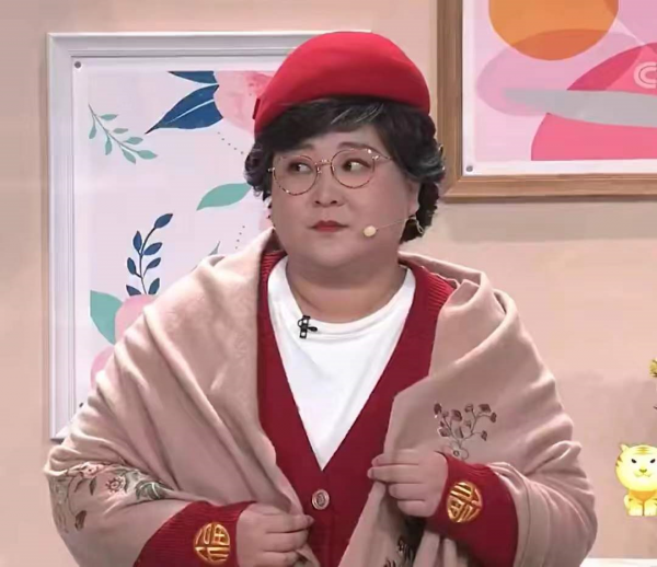 春晚大盤點：鄧超上頭了，趙麗穎有點慌，沈騰出場自帶笑點