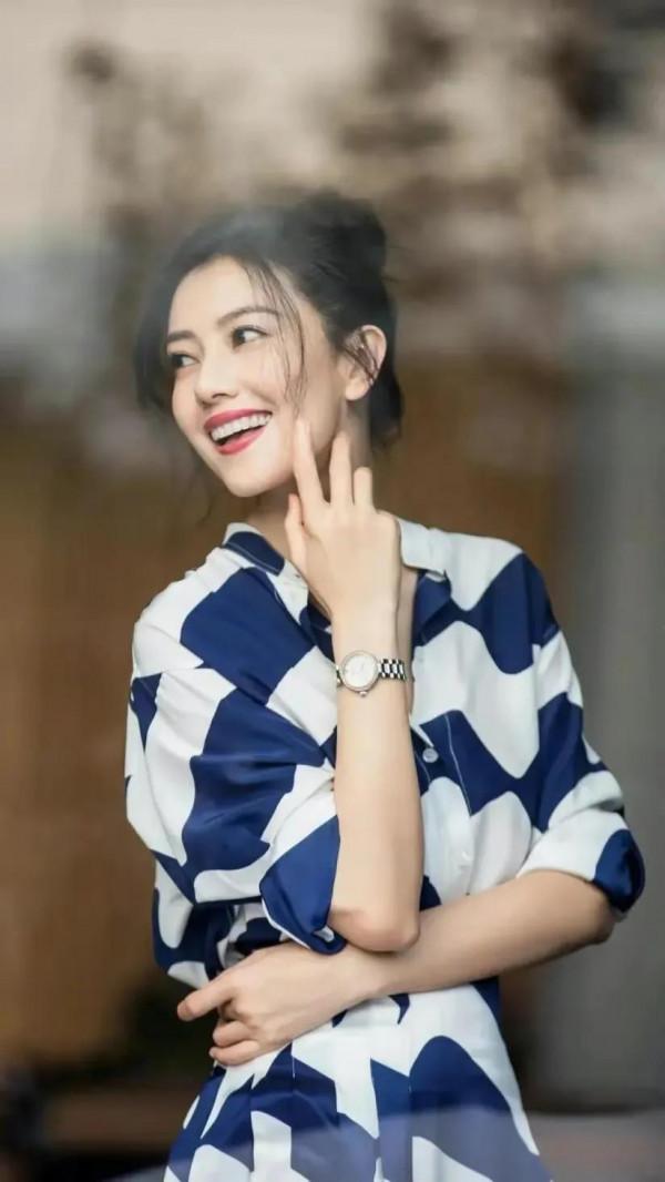 高圓圓穿什麼衣服漂亮