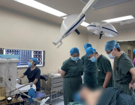 鼾聲如雷竟是腫瘤在作怪&mdash;&mdash;醫大口腔成功救治咽旁及顱底巨大腫物患者