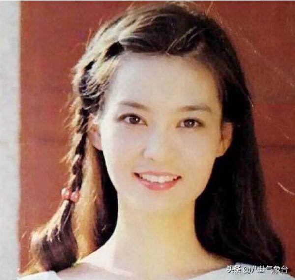 奚美娟：39歲高齡產子，沒出月子被離婚，她的犧牲遠比我們想得多