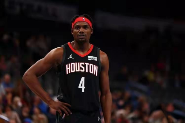 簽下周琦，撿漏豪斯？湖人補強鋒線，詹姆斯有望重回巔峰