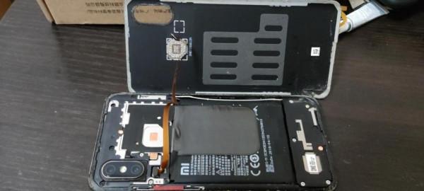 小米8更換電池教程之再戰3年 小米8更換電池教程之再戰3年