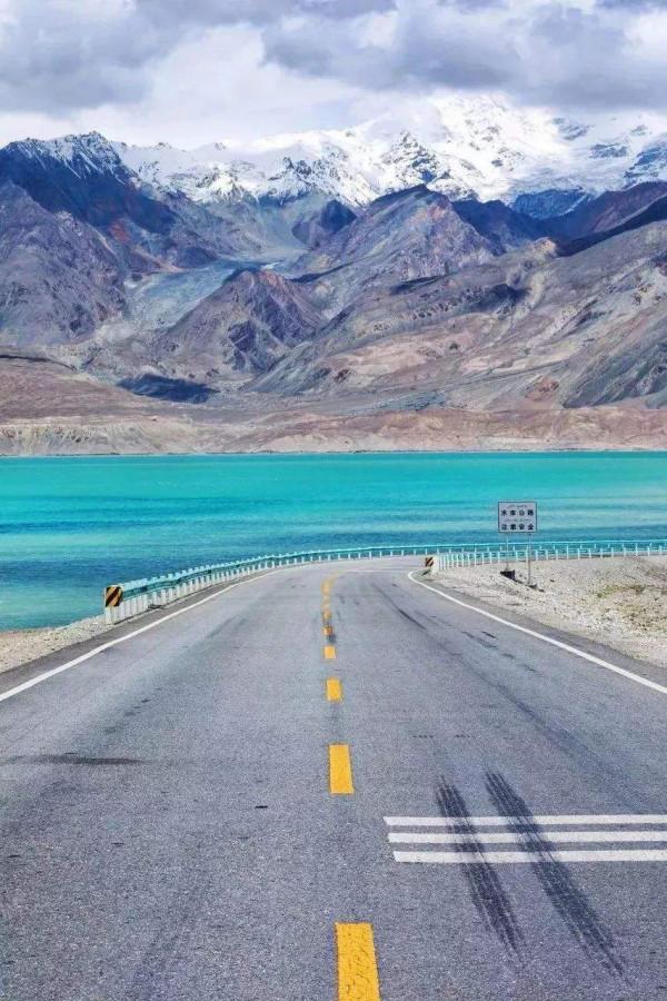 比獨庫公路建成更早！世界上最高最美的公路，就在帕米爾高原