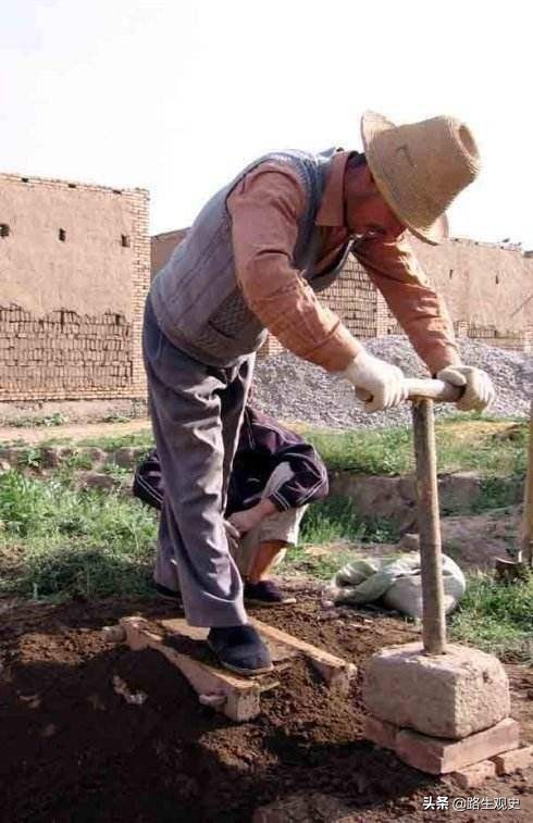 西北人為什麼把土坯叫做胡基?用它來蓋房子,與“胡人”沒有關係 西北人為什麼把土坯叫做胡基?用它來蓋房子,與“胡人”沒有關係